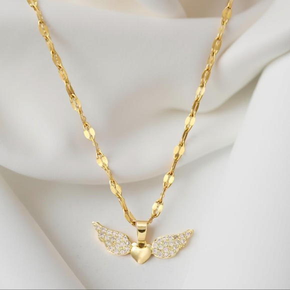 Jewelry - Goldie Angel Wings Heart Pendant Necklace